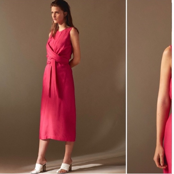Babaton Dresses & Skirts - Babaton 1-01 Mariane dress by Aritzia